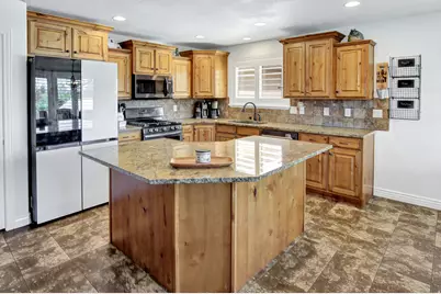 2797 W 2125 N, Plain City, UT 84404 - Photo 8