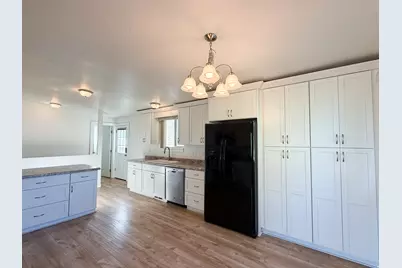 2255 Sorrento Dr, Woods Cross, UT 84087 - Photo 4