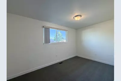 2255 Sorrento Dr, Woods Cross, UT 84087 - Photo 12