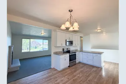 2255 Sorrento Dr, Woods Cross, UT 84087 - Photo 6