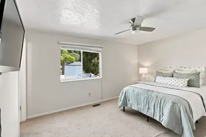 718 N Murdock Dr E, Pleasant Grove, UT 84062 - Photo 14