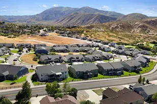 72 W Parkside Loop S, Elk Ridge, UT 84651 - Photo 30