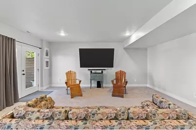 72 W Parkside Loop S, Elk Ridge, UT 84651 - Photo 18