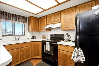 4858 S 3750 W, Roy, UT 84067 - Photo 12