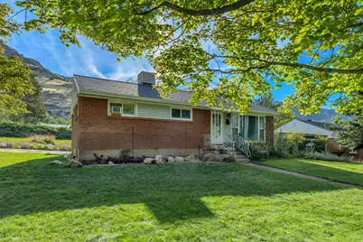 704 Robins Ave, Ogden, UT 84404 - Photo 2