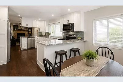 978 Oakwood Dr, Bountiful, UT 84010 - Photo 6