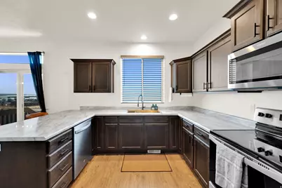 365 E 1970 N, Tooele, UT 84074 - Photo 16