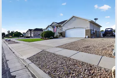 1434 W 1100 N, Farr West, UT 84404 - Photo 4