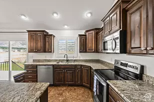 2246 N 225 W, Harrisville, UT 84414 - Photo 14