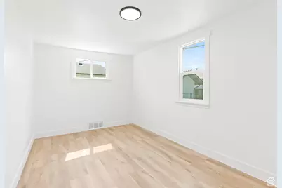 372 E 400 N, Springville, UT 84663 - Photo 12