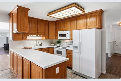2524 E Camelback Rd, Cottonwood Heights, UT 84121 - Photo 18