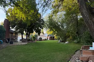 340 W Willow Ridge Cir N, Centerville, UT 84014 - Photo 2