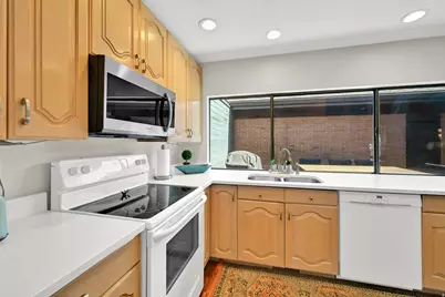 2314 S Ridgewood Way, Bountiful, UT 84010 - Photo 8