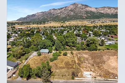 304 W 3275 N #46, Pleasant View, UT 84414 - Photo 2