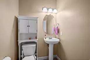 843 W 2400 N, West Bountiful, UT 84087 - Photo 10