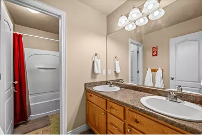 843 W 2400 N, West Bountiful, UT 84087 - Photo 24