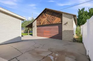 137 E 6890 S, Midvale, UT 84047 - Photo 4