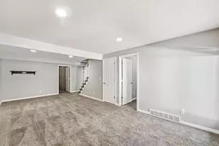 9480 S Hidden Point Dr, Sandy, UT 84070 - Photo 24