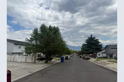 5128 W Longmore Dr S, Salt Lake City, UT 84118 - Photo 2