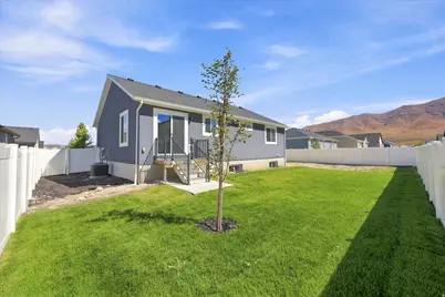2276 E Boxwood Ln, Eagle Mountain, UT 84005 - Photo 34