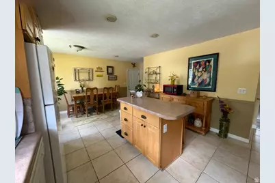 10492 S Columbine Way E, Sandy, UT 84094 - Photo 10