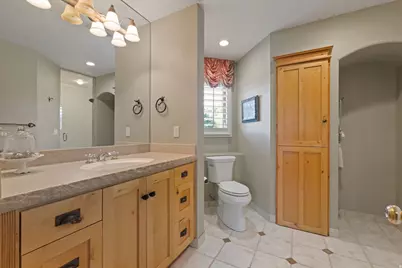 2238 E Cottonwood Cove Ln S, Cottonwood Heights, UT 84121 - Photo 50