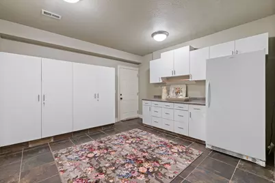 2238 E Cottonwood Cove Ln S, Cottonwood Heights, UT 84121 - Photo 68