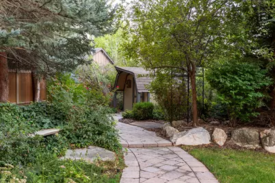 2238 E Cottonwood Cove Ln S, Cottonwood Heights, UT 84121 - Photo 106