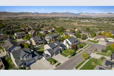 959 W Ginger Fox Dr, Bluffdale, UT 84065 - Photo 10