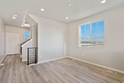7068 N Sandstone Way, Eagle Mountain, UT 84005 - Photo 4