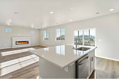 7068 N Sandstone Way, Eagle Mountain, UT 84005 - Photo 8