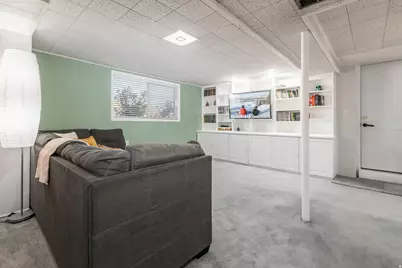 246 E 2200 S, Bountiful, UT 84010 - Photo 26