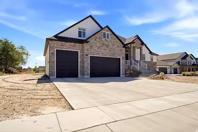 3287 W 2300 N, Clinton, UT 84015 - Photo 2