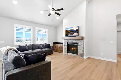3287 W 2300 N, Clinton, UT 84015 - Photo 6