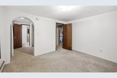 2373 E 6660 S, Cottonwood Heights, UT 84121 - Photo 18