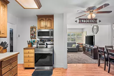 31 B St, Springville, UT 84663 - Photo 8