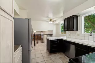 11878 S Hidden Valley Dr E, Sandy, UT 84094 - Photo 14