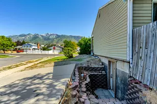 11878 S Hidden Valley Dr E, Sandy, UT 84094 - Photo 36