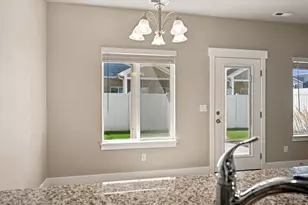 2395 W 3350 Ln S, West Haven, UT 84401 - Photo 8