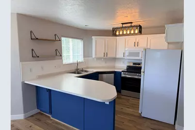 2120 N Morning Star Dr, Saratoga Springs, UT 84045 - Photo 4