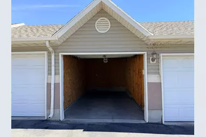 2120 N Morning Star Dr, Saratoga Springs, UT 84045 - Photo 26