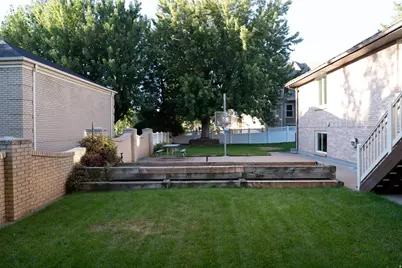 294 W Jennings Ln, Centerville, UT 84014 - Photo 48