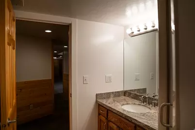 294 W Jennings Ln, Centerville, UT 84014 - Photo 44