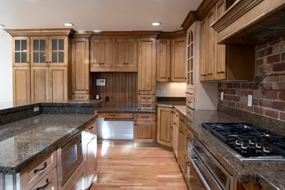 294 W Jennings Ln, Centerville, UT 84014 - Photo 8