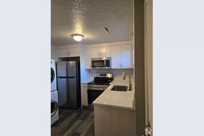 1394 W Pacific Ave S, Salt Lake City, UT 84104 - Photo 2