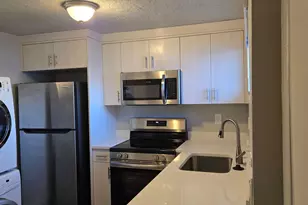 1394 W Pacific Ave S, Salt Lake City, UT 84104 - Photo 2