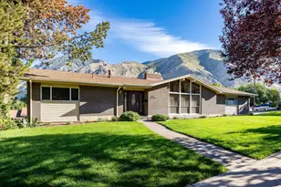 881 E Hillcrest Dr, Springville, UT 84663 - Photo 2