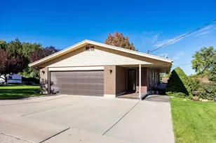 881 E Hillcrest Dr, Springville, UT 84663 - Photo 44