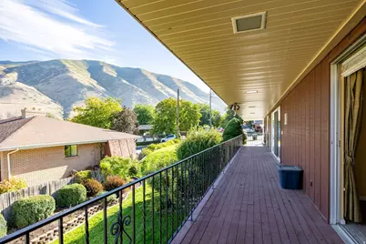 881 E Hillcrest Dr, Springville, UT 84663 - Photo 12