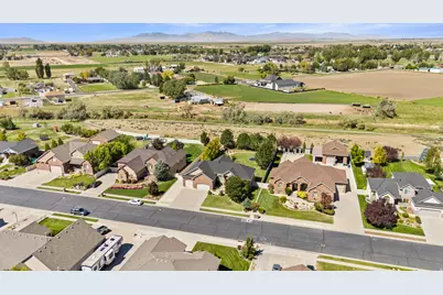 4917 S 5400 W, Hooper, UT 84315 - Photo 50